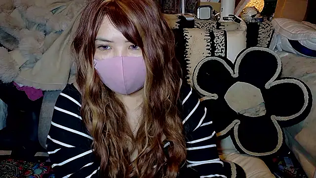 oxLILxMELOxo online show from December 2025 02:47:01 PM