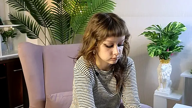 Snapshot of CarenChappan chatting on November 2025 04:17:02 PM CarenChappan online show from November 2025 04:17:02 PM