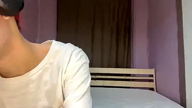 Snapshot of EmilySkyline chatting on December 2025 05:31:01 PM EmilySkyline online show from December 2025 05:31:01 PM