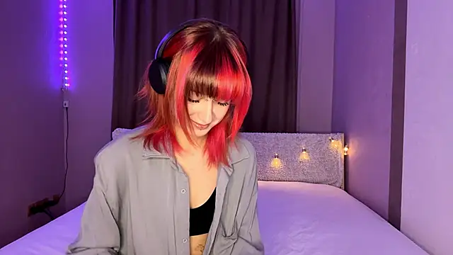 Snapshot of EmilySkyline chatting on January 2026 01:13:02 PM EmilySkyline online show from January 2026 01:13:02 PM