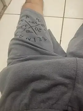 Snapshot of WhiteMascarado chatting on December 2025 09:42:02 PM WhiteMascarado online show from December 2025 09:42:02 PM