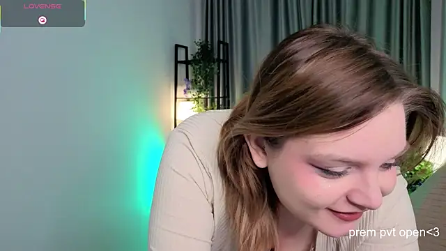 Snapshot of RacieBroom chatting on January 2026 10:14:02 PM RacieBroom online show from January 2026 10:14:02 PM