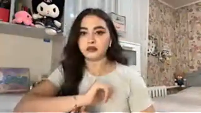 Snapshot of AheadSort chatting on November 2025 06:30:01 PM AheadSort online show from November 2025 06:30:01 PM