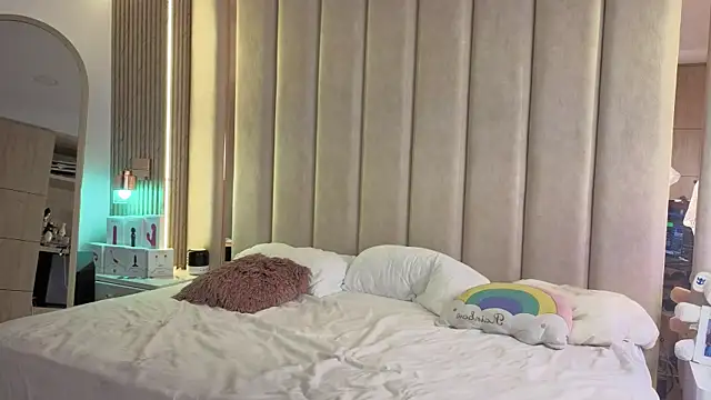 Snapshot of Iamnyxy chatting on November 2025 11:02:01 AM Iamnyxy online show from November 2025 11:02:01 AM