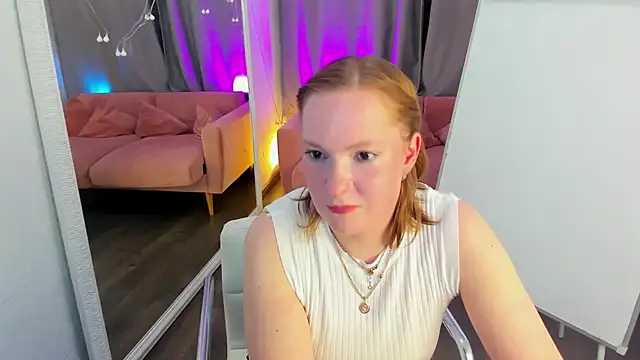 Snapshot of Elizabeth_Walson chatting on November 2025 02:38:02 PM Elizabeth Walson online show from November 2025 02:38:02 PM