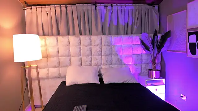 Atenea Velle online show from March 2026 01:37:02 PM