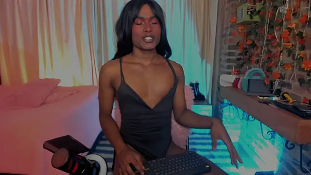 LaGoldenBitch online show from February 2026 10:41:02 AM