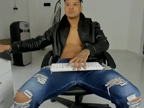 master leather online show from April 2026 06:38:01 PM