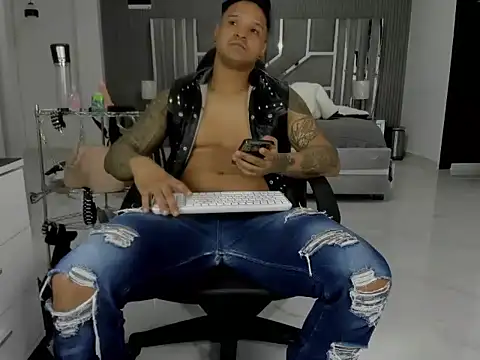 master leather online show from July 2026 03:59:01 PM