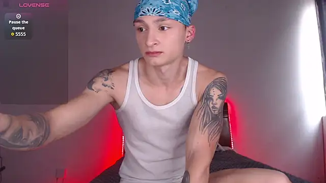 Snapshot of ArthurPhoenixx chatting on January 2026 09:49:02 PM ArthurPhoenixx online show from January 2026 09:49:02 PM