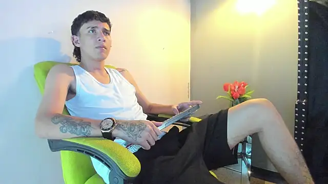 Snapshot of Xanderr_owen2 chatting on January 2026 07:49:02 PM Xanderr owen2 online show from January 2026 07:49:02 PM