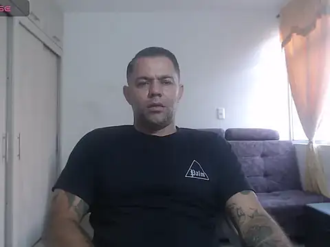 Snapshot of Alexander_Halls chatting on November 2025 01:21:02 PM Alexander Halls online show from November 2025 01:21:02 PM