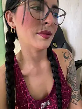 Cristal Cerati  online show from December 2025 04:44:01 PM