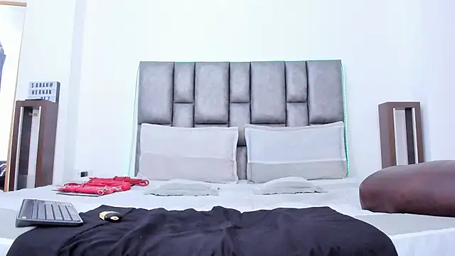 sarahhernandez online show from March 2026 01:51:01 PM