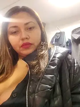 Snapshot of la_beba20 chatting on December 2025 11:02:01 PM la beba20 online show from December 2025 11:02:01 PM