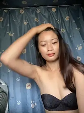 Snapshot of LanAnh-2k chatting on November 2025 04:02:02 AM LanAnh-2k online show from November 2025 04:02:02 AM