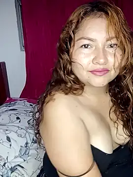 Snapshot of Alixx_01 chatting on December 2025 11:55:02 PM Alixx 01 online show from December 2025 11:55:02 PM