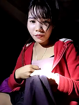 Snapshot of gugu0022 chatting on November 2025 02:27:02 PM gugu0022 online show from November 2025 02:27:02 PM