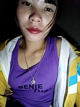 Snapshot of gugu0022 chatting on November 2025 12:29:02 PM gugu0022 online show from November 2025 12:29:02 PM