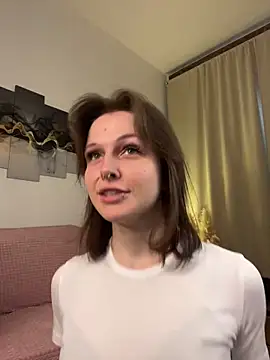 Snapshot of Shy_Vivi chatting on May 2026 01:19:01 PM Shy Vivi online show from May 2026 01:19:01 PM