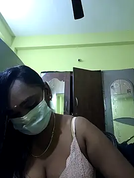 Snapshot of Dharshini98 chatting on February 2026 02:47:01 PM Dharshini98 online show from February 2026 02:47:01 PM