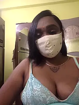 Snapshot of Dharshini98 chatting on February 2026 10:05:01 AM Dharshini98 online show from February 2026 10:05:01 AM