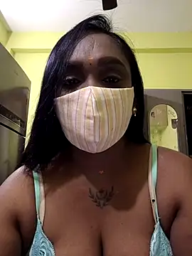 Snapshot of Dharshini98 chatting on February 2026 05:22:02 PM Dharshini98 online show from February 2026 05:22:02 PM