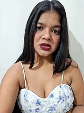 Snapshot of DIMPLE-GIRL88 chatting on January 2026 01:11:01 AM DIMPLE-GIRL88 online show from January 2026 01:11:01 AM