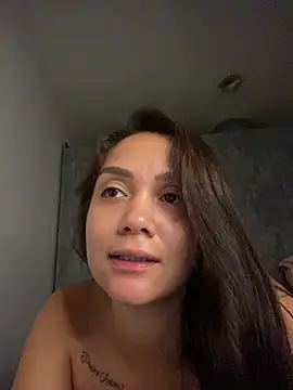 carolsapequinha online show from April 2026 02:20:02 AM