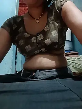 Snapshot of beutiful_hot chatting on June 2026 05:12:02 PM beutiful hot online show from June 2026 05:12:02 PM