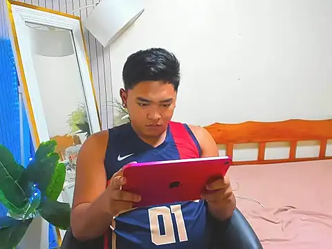 Snapshot of SandraXxHornball chatting on November 2025 08:02:02 AM SandraXxHornball online show from November 2025 08:02:02 AM