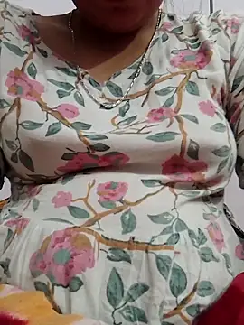 Snapshot of isha_sharma2002 chatting on November 2025 06:07:02 PM isha sharma2002 online show from November 2025 06:07:02 PM