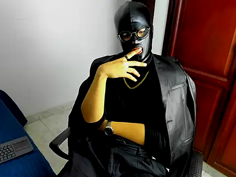 Snapshot of belialcrow666 chatting on November 2025 07:35:01 PM belialcrow666 online show from November 2025 07:35:01 PM