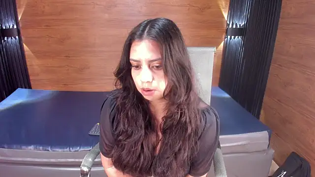 Karoll Heart online show from November 2025 07:07:02 PM