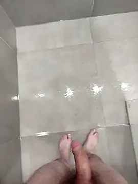 zaginiony1122 online show from November 2025 08:25:02 PM