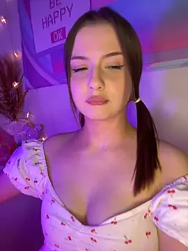 Snapshot of LoKIRAve chatting on December 2025 03:06:01 PM LoKIRAve online show from December 2025 03:06:01 PM