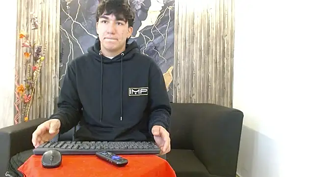 Snapshot of Tommy160920 chatting on November 2025 12:55:01 PM Tommy160920 online show from November 2025 12:55:01 PM