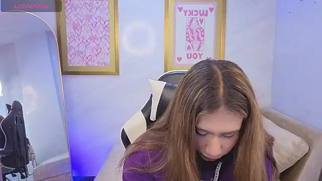 Evy Luxx v online show from March 2026 03:47:01 AM