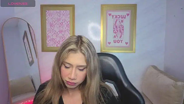 Evy Luxx v online show from March 2026 03:30:02 AM