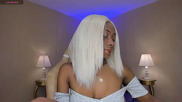 Midnight Bluee online show from December 2025 08:28:02 PM