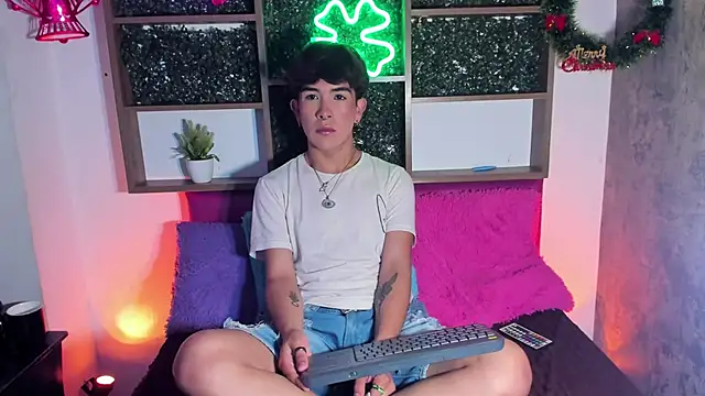 Angeldust19 online show from November 2025 03:17:01 AM