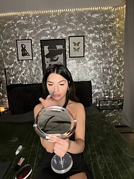 DeineJulia online show from November 2025 07:05:02 PM