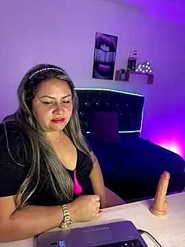 Snapshot of DALILA_EF chatting on November 2025 10:00:02 PM DALILA EF online show from November 2025 10:00:02 PM