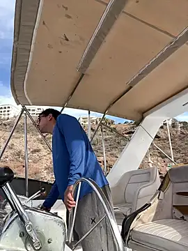 algila08 online show from April 2026 12:00:01 AM