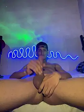 Luigi cumming1 online show from April 2026 09:01:01 PM