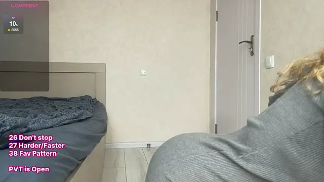 Snapshot of Play_Me_Softly chatting on February 2026 09:23:02 AM Play Me Softly online show from February 2026 09:23:02 AM