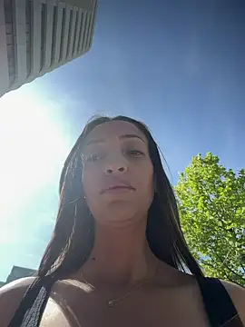 Snapshot of BelleRune chatting on July 2026 08:29:01 AM BelleRune online show from July 2026 08:29:01 AM
