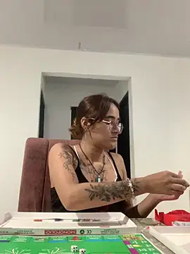 Snapshot of Aley_14 chatting on November 2025 01:03:02 AM Aley 14 online show from November 2025 01:03:02 AM