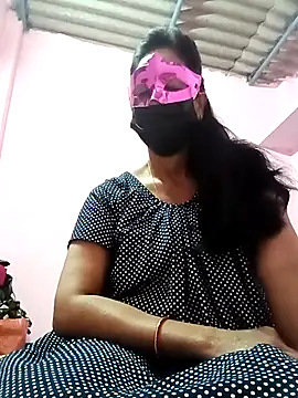 Nisha  19 online show from November 2025 03:48:02 PM