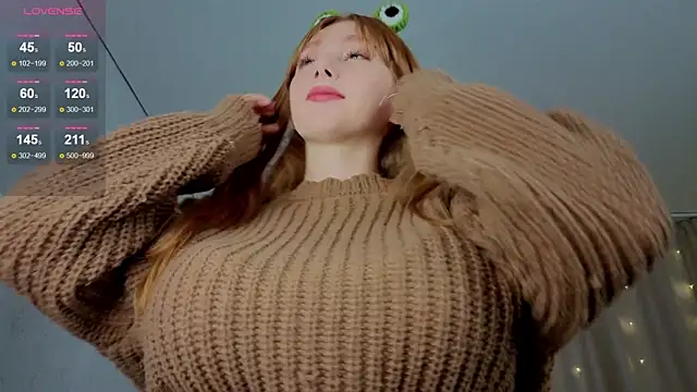 Snapshot of AdritVance chatting on December 2025 09:25:01 AM AdritVance online show from December 2025 09:25:01 AM